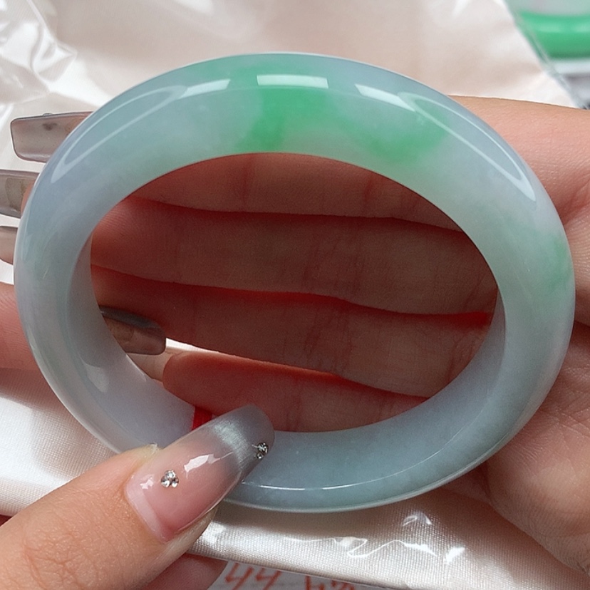 【闪购商品】翡翠手镯未镶嵌57圈