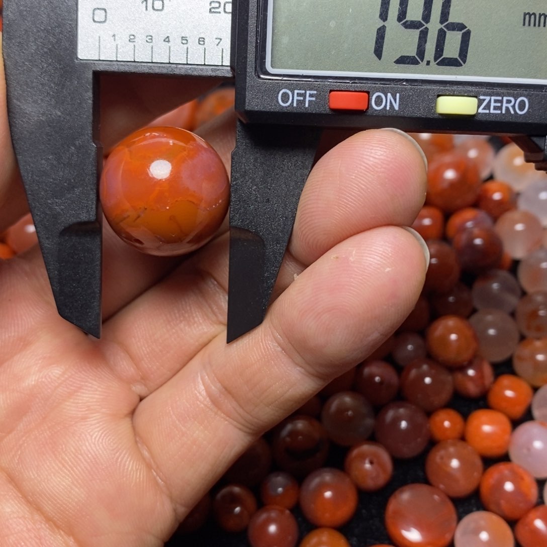 未镶嵌157号圆珠1个南红玛瑙