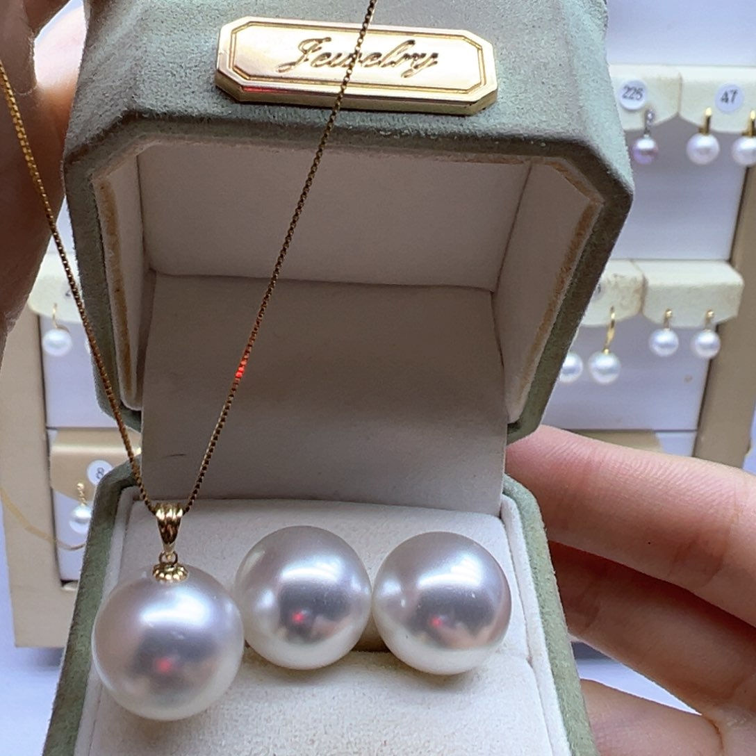 淡水珍珠18K金镶嵌吊坠(赠链)