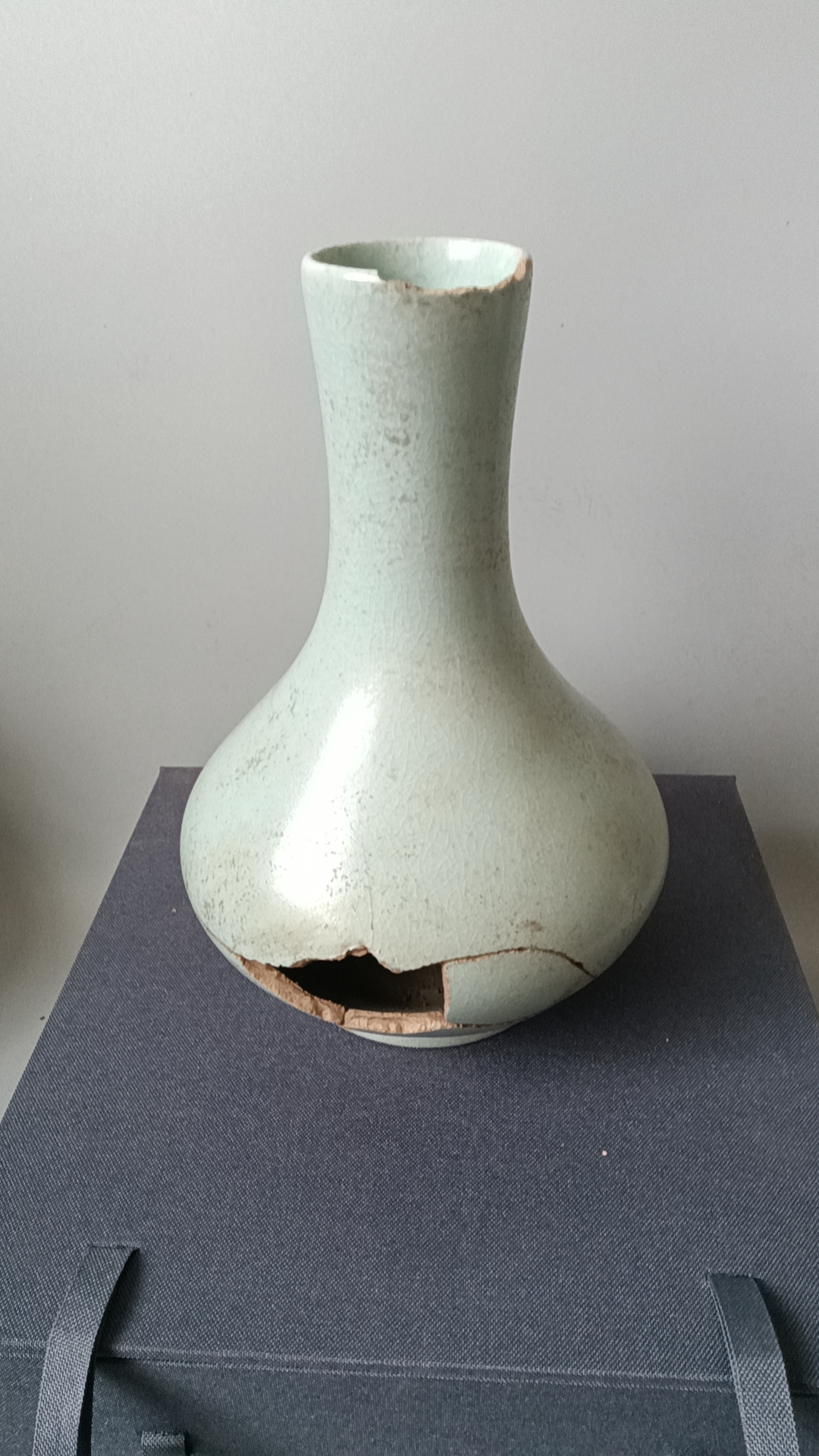 汝窑标本净瓶，造型精美