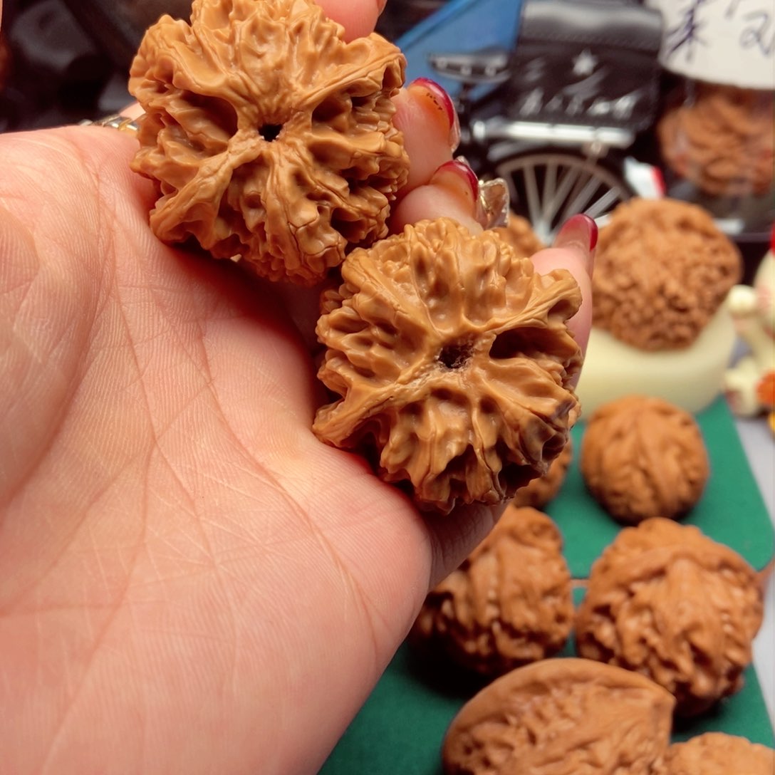 文玩核桃吊坠苹果40已打底