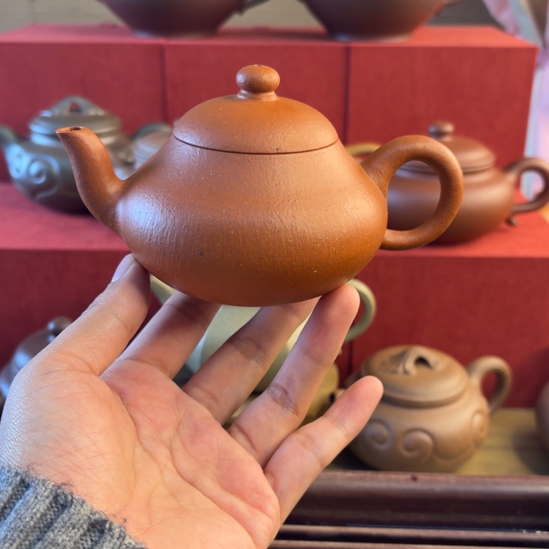 红泥茶壶微微瑕红黄泥半手无添加容量230毫升
