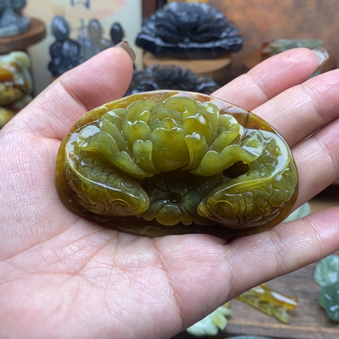 晓***晓蛇纹石玉未镶嵌吊坠(赠链)