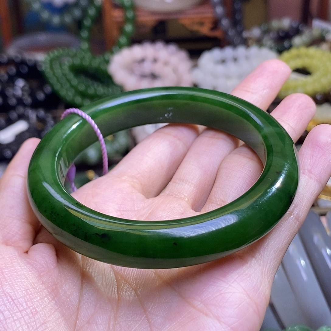 和田玉未镶嵌颈饰俄七碧玉老料毕业级手镯55.8圈口