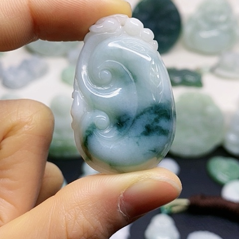 翡翠颈饰未镶嵌吊坠