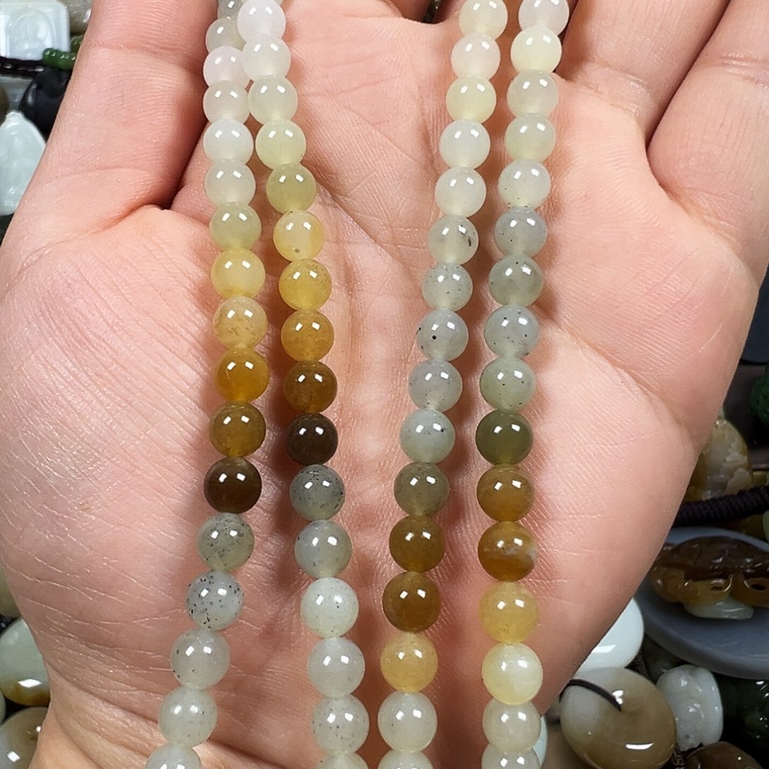 男***m和田玉未镶嵌颈饰