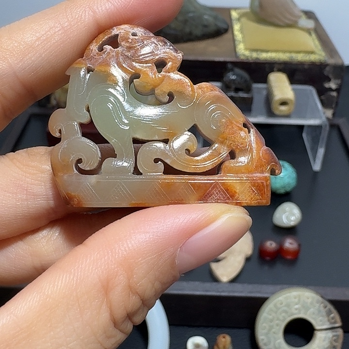 安***业和田玉未镶嵌颈饰