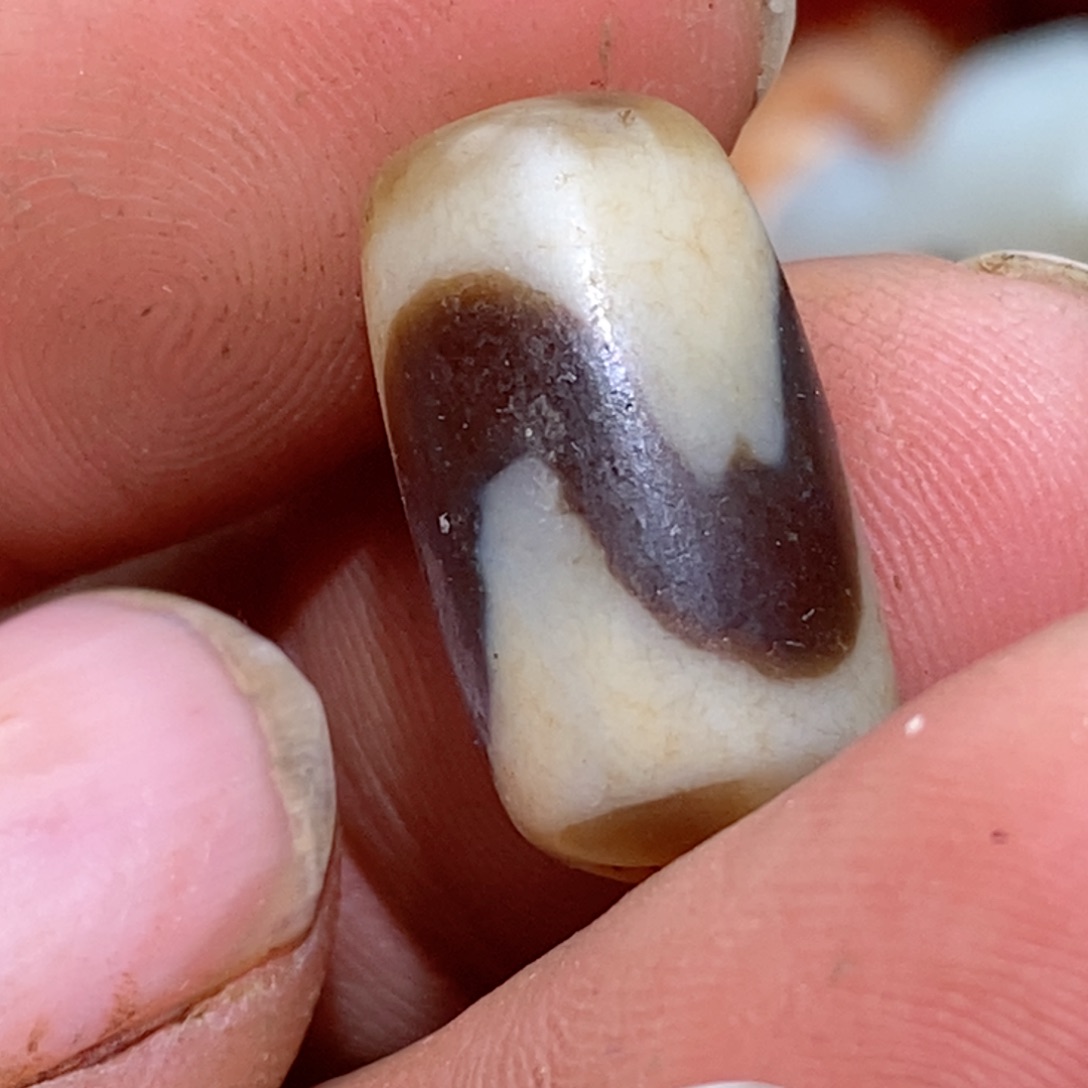 DIY琉璃珠子的颜色是蓝色和