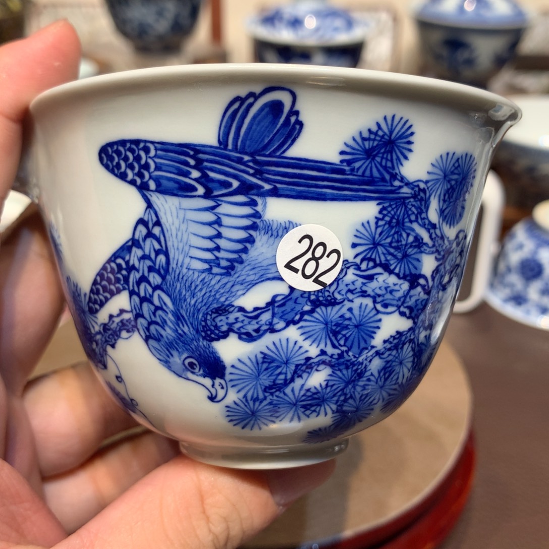 G***静282青花老鹰破公道杯