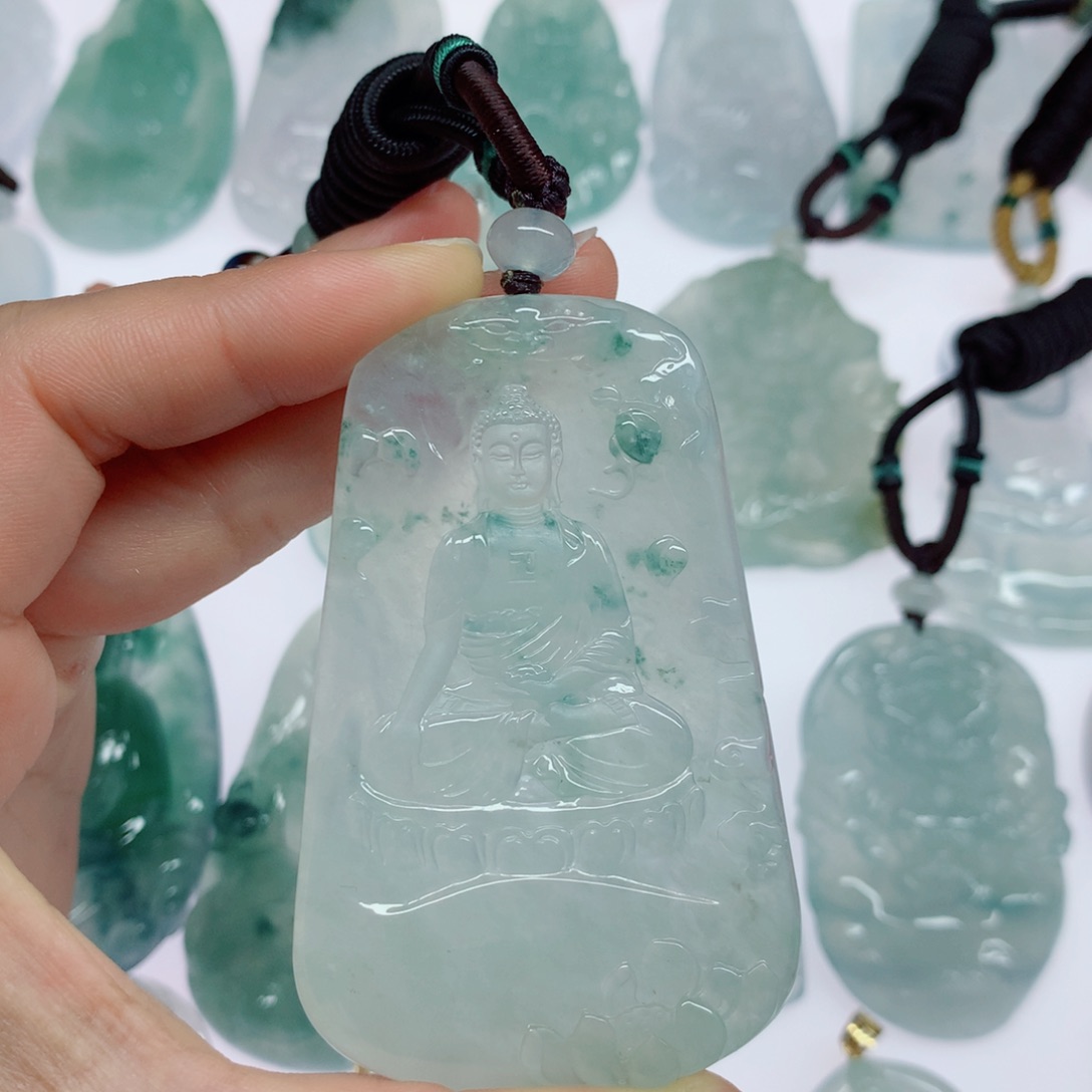 从***好翡翠未镶嵌挂件阿弥陀佛