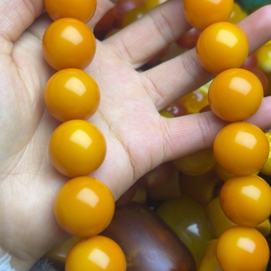 琥珀未镶嵌手链蜜蜡