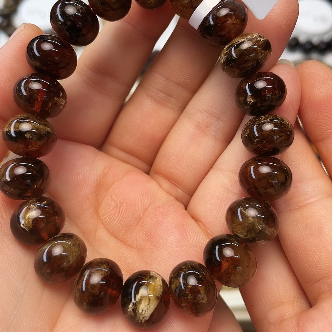 悠****琥珀未镶嵌裸石十三90112