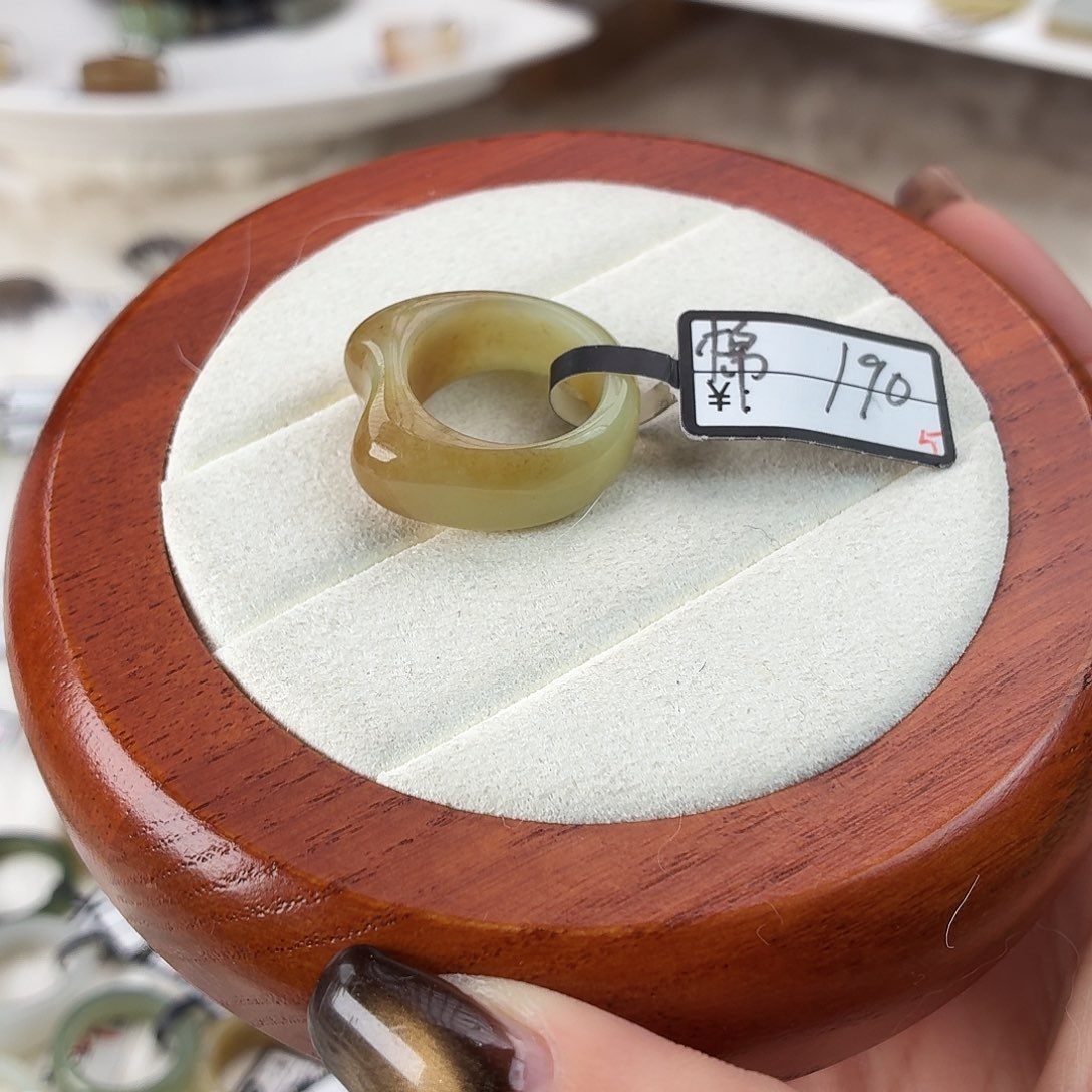 和田玉（糖玉）未镶嵌戒指Q34糖猫内径16.8港码13