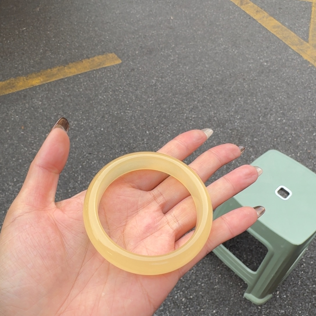 石英质玉未镶嵌手镯
