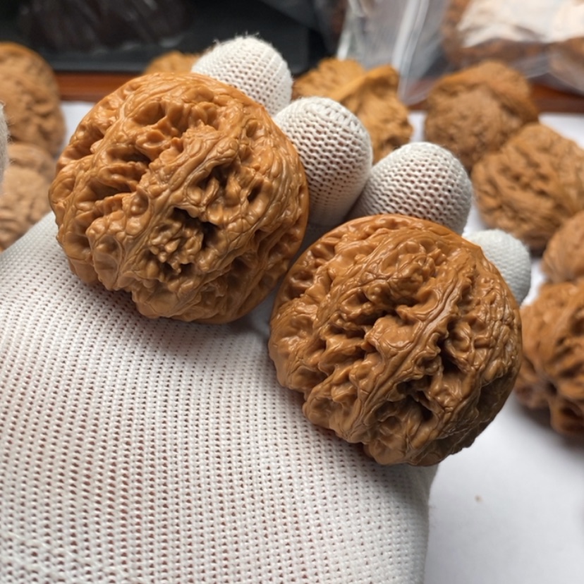 【闪购商品】文玩核桃把件坤*14粗筋