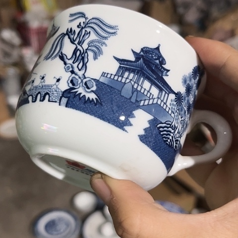 其他瓷咖啡杯一个陶瓷