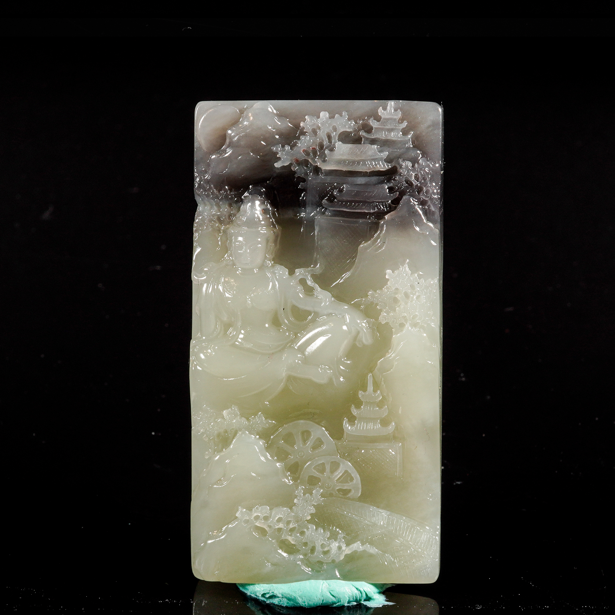 LOT.009和田玉巧雕山水人物牌/X2820