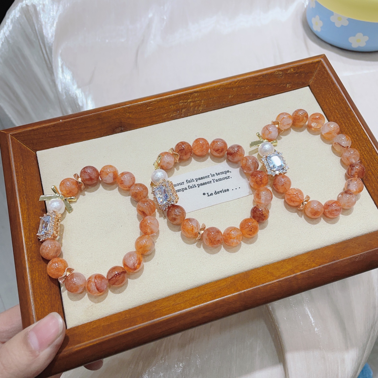 红胶花水晶轻奢设计手串手链