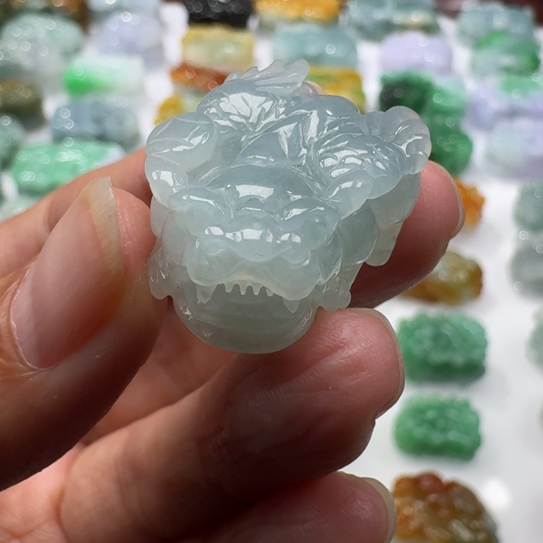 翡翠未镶嵌挂件貔貅