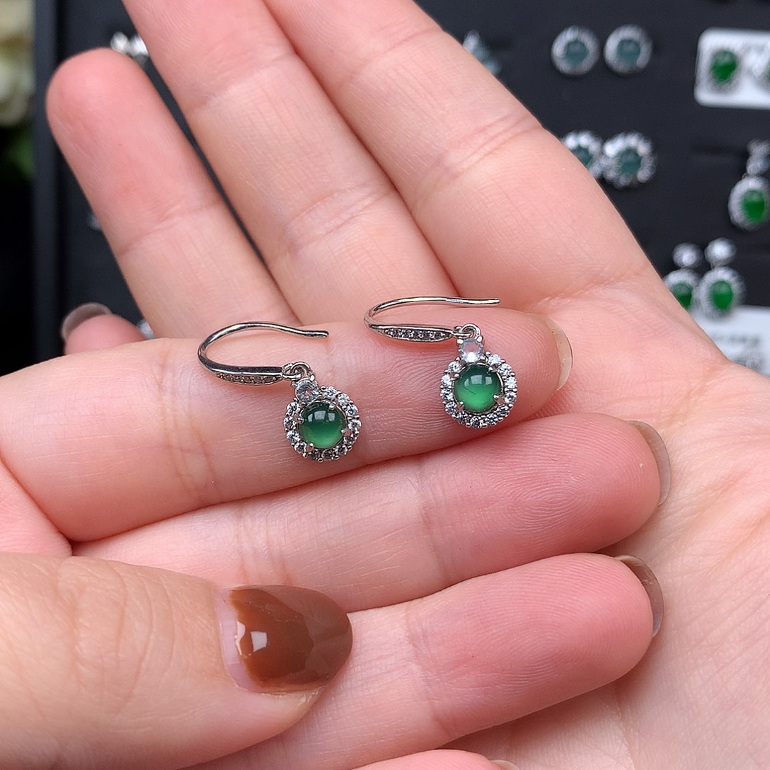 ****殿翡翠银S925镶嵌耳饰