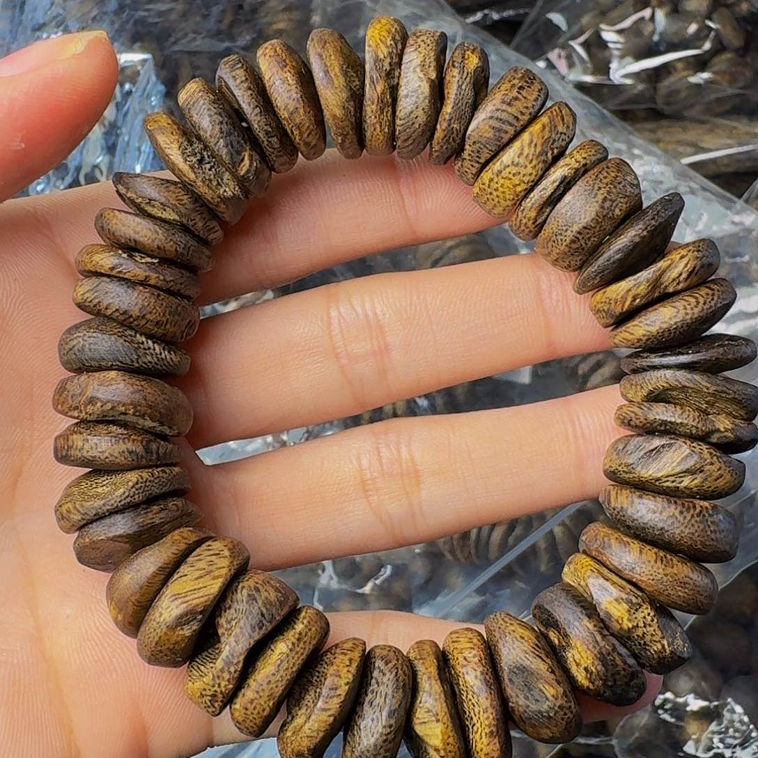 沉香手串牛肉干27.3克壳子