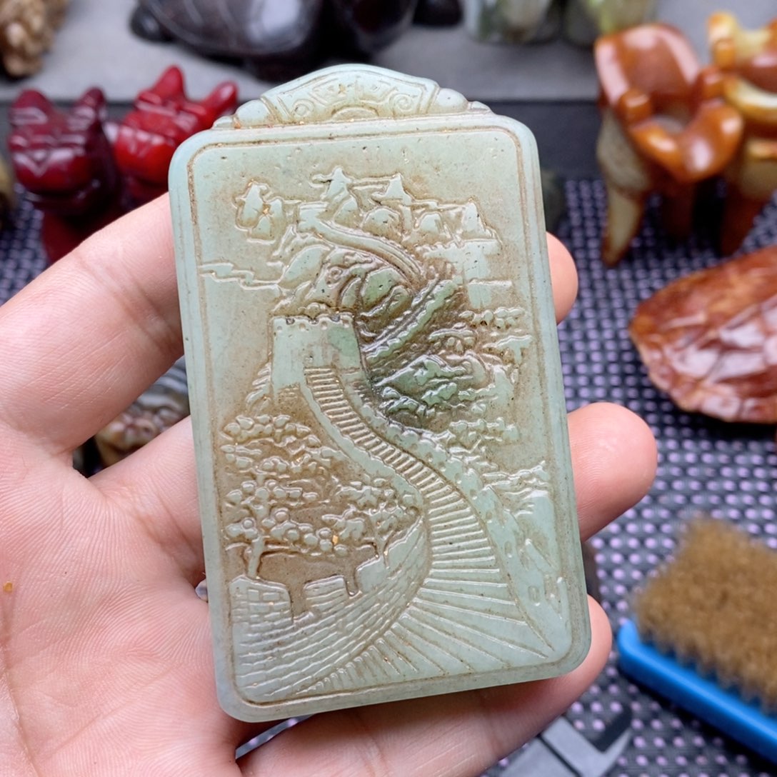 蛇纹石玉未镶嵌颈饰
