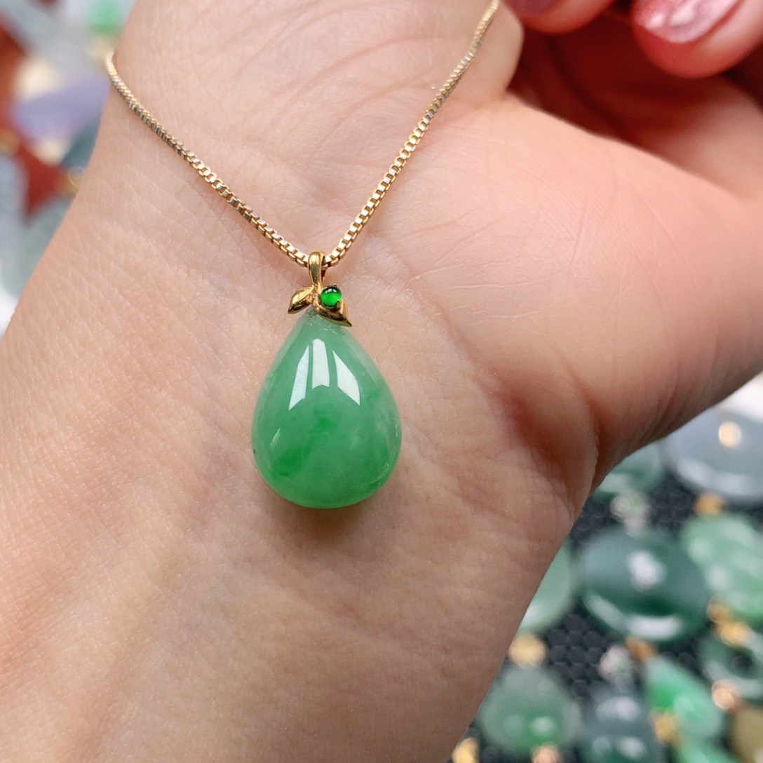 【闪购商品】翡翠吊坠(不含链)18K金镶嵌