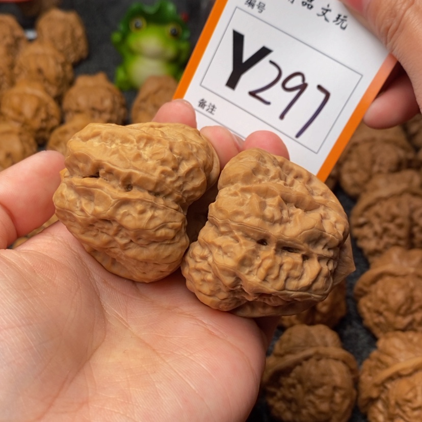 【闪购商品】把件桃核鹿*生42蛙蛙