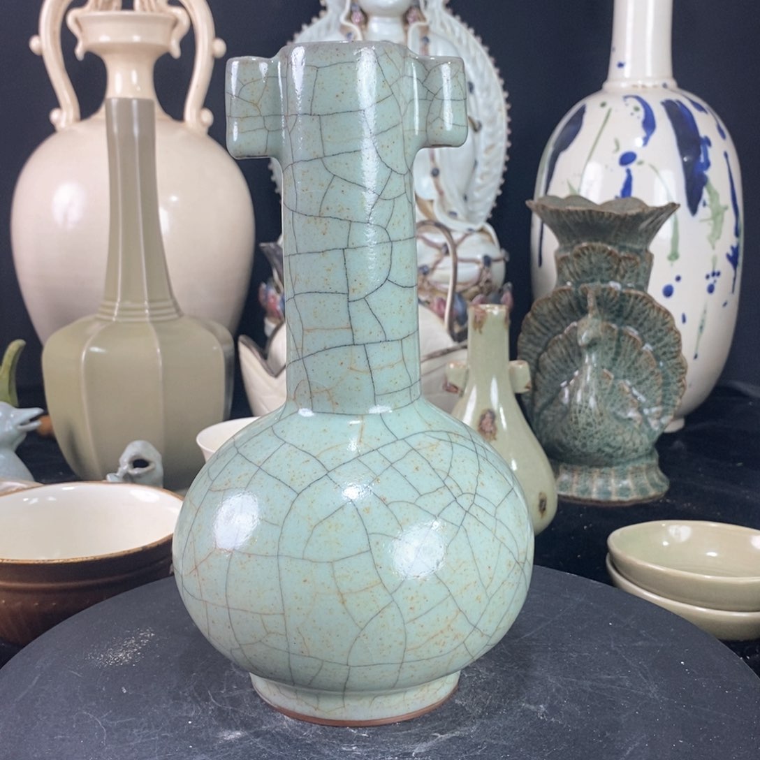 摆件官窑投壶双耳瓶