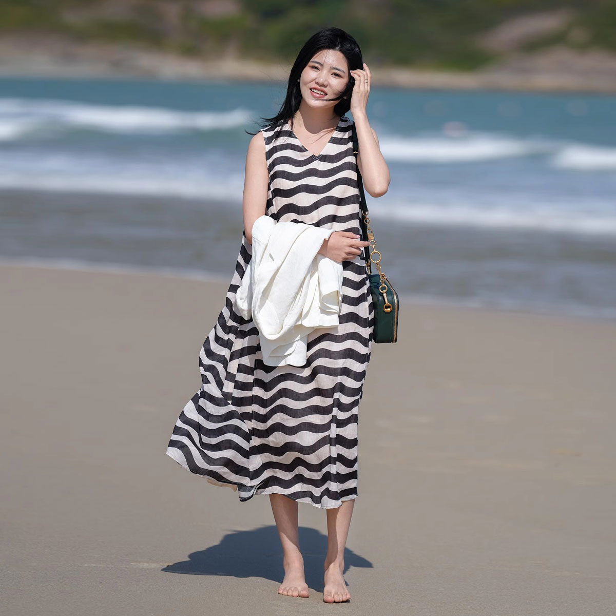 十五家棉麻2025新款条纹背心裙苎麻轻薄宽松大摆中长连衣裙女无袖