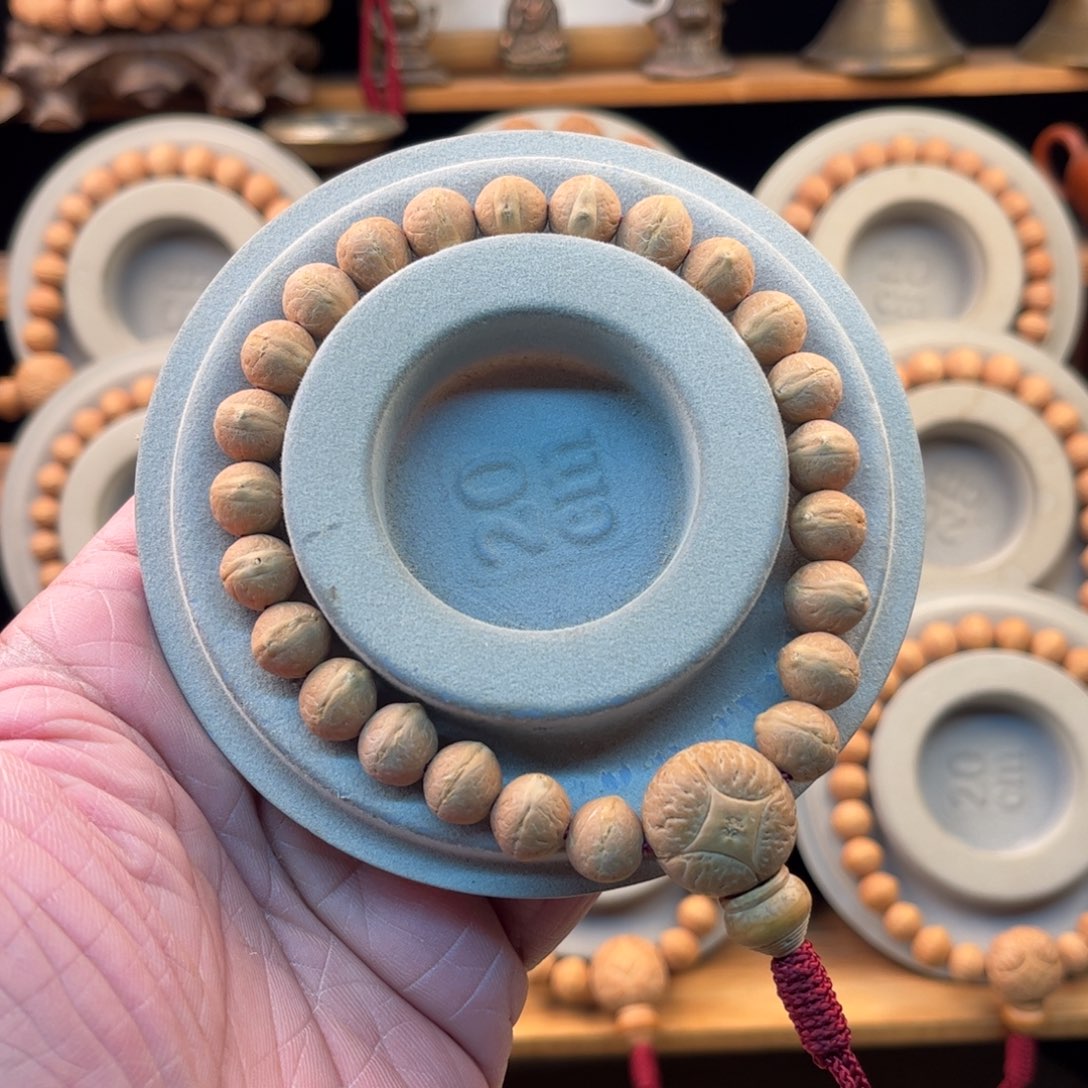 V***N凤眼菩提吊坠9.8-10.1矮壮玉华皮同树籽实心籽