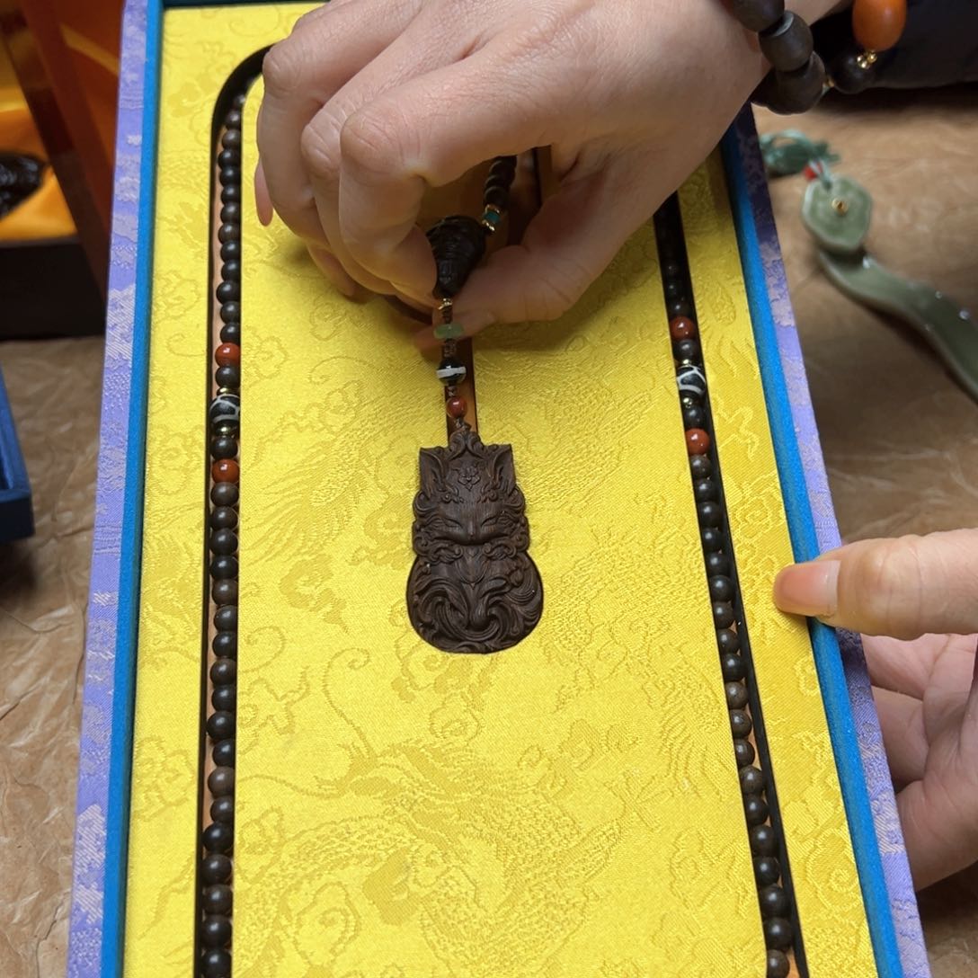 滴血莲花菩提吊坠