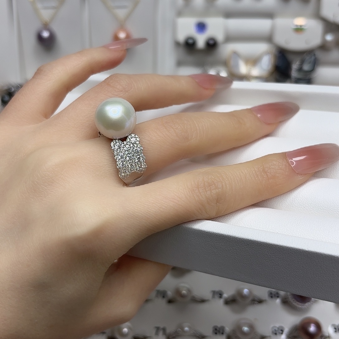 子***舒银S925镶嵌淡水珍珠戒指