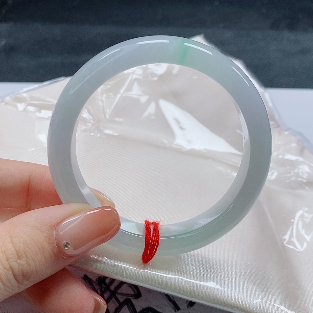 【闪购商品】未镶嵌手镯翡翠玉**?506号