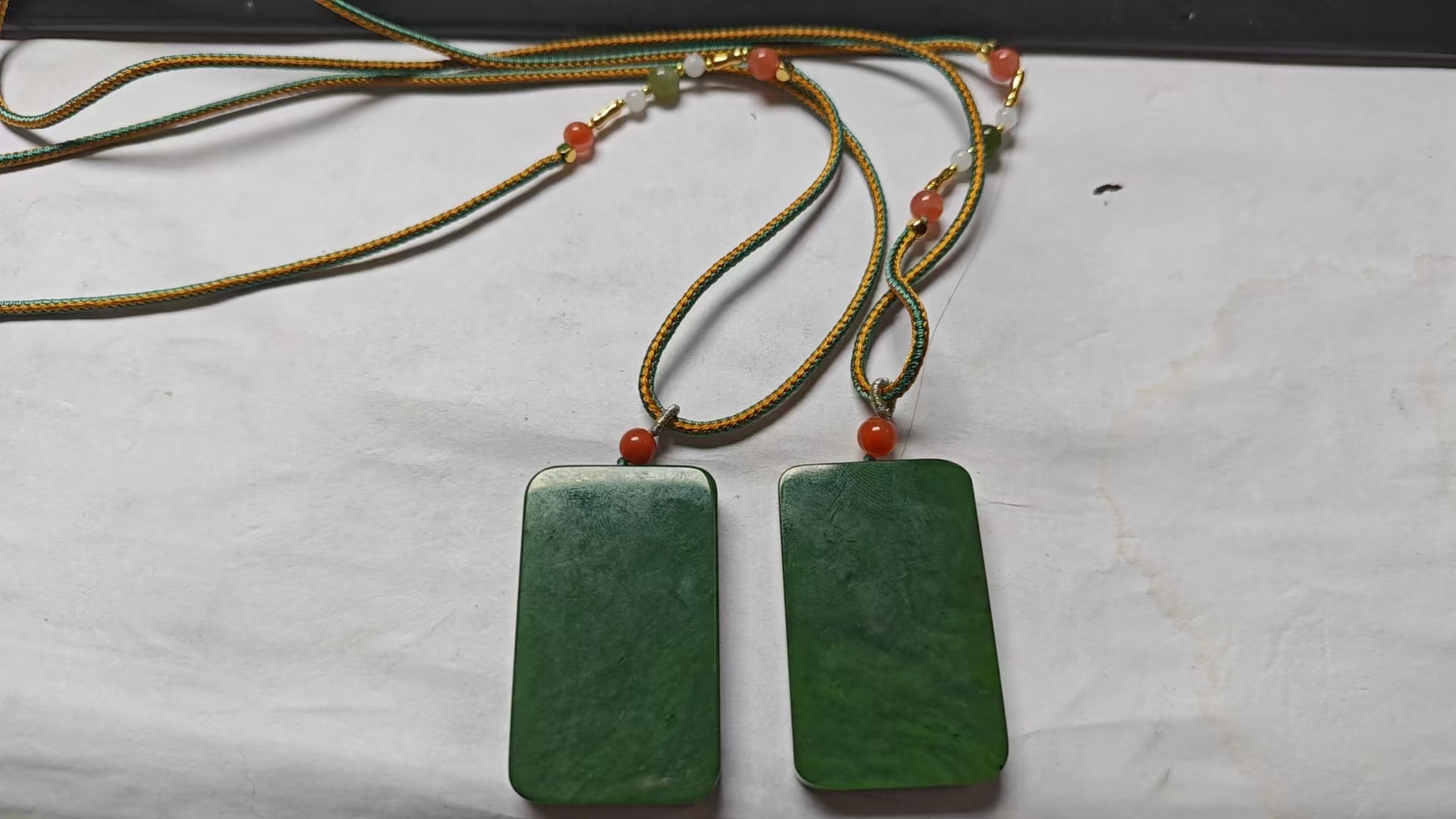 和田玉碧玉吊坠49*30.8*7.2mm左右多样性发其一C-540