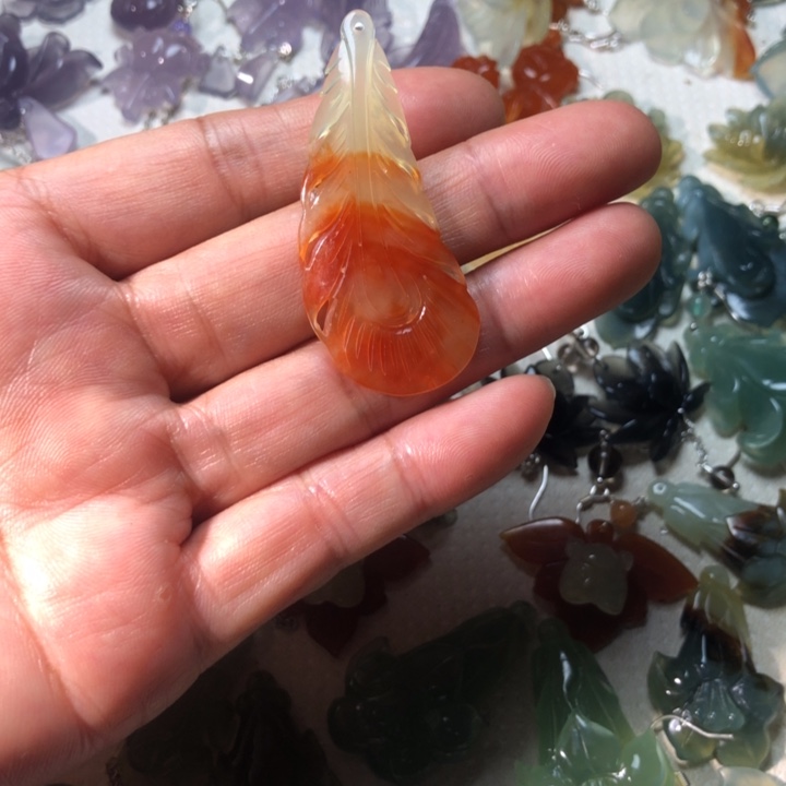 山***事蛇纹石玉未镶嵌耳坠