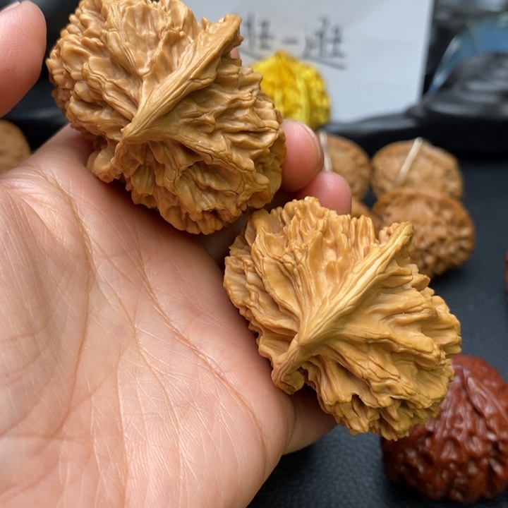 文玩核桃吊坠半壁江山