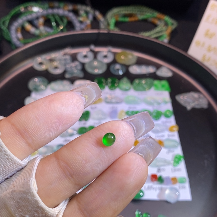 【闪购商品】翡翠挂件未镶嵌蛋面