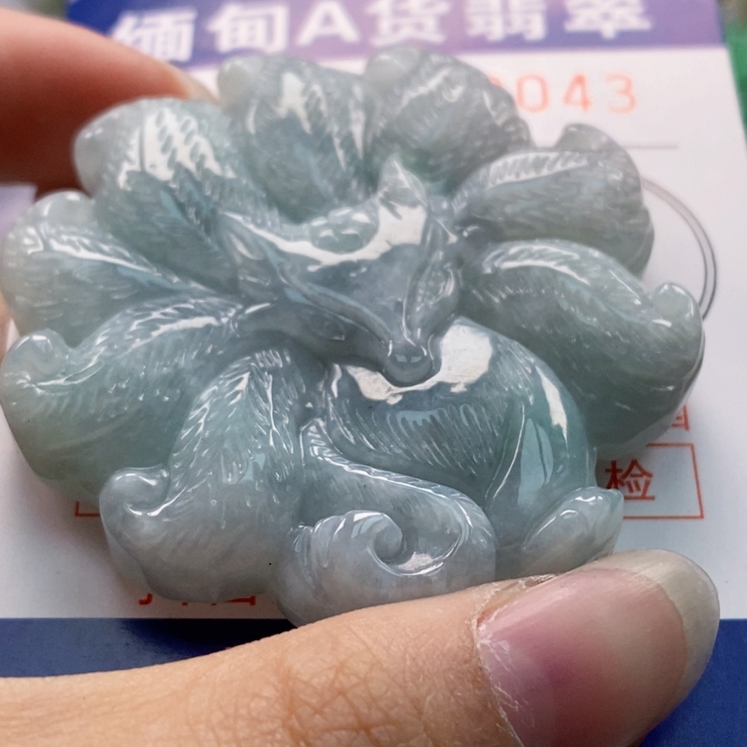 吊坠(不含链)未镶嵌翡翠