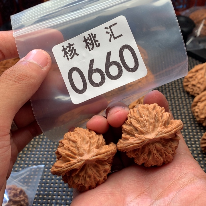 文玩核桃吊坠秦公子