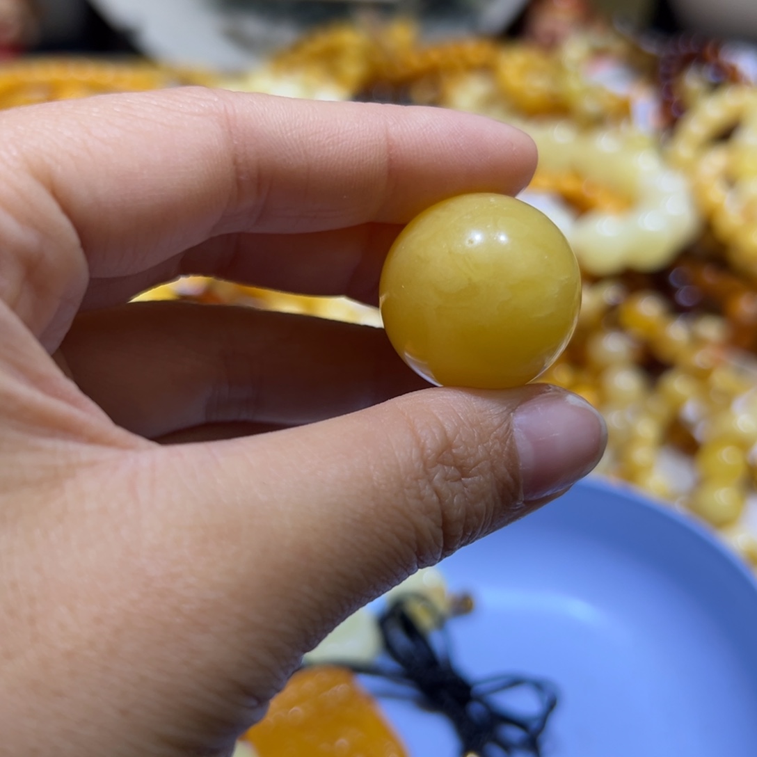 琥珀珠宝奇石未镶嵌