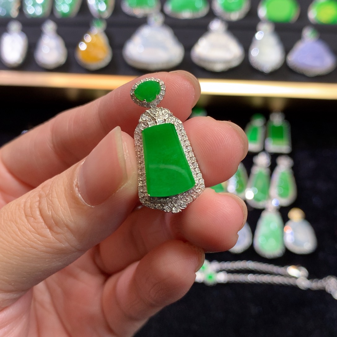 翡翠18K金镶嵌吊坠(不含链)