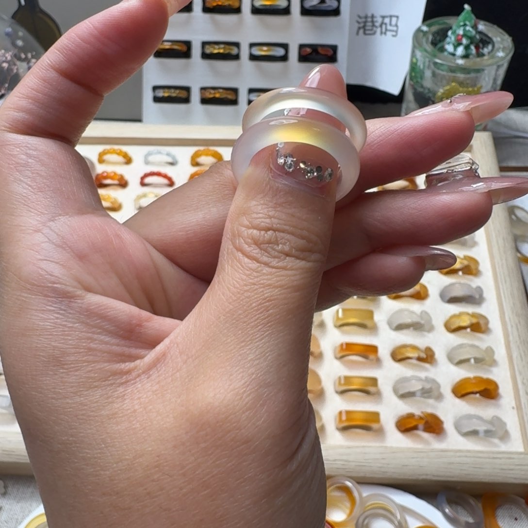 未镶嵌戒指玛瑙/玉髓785港16周55