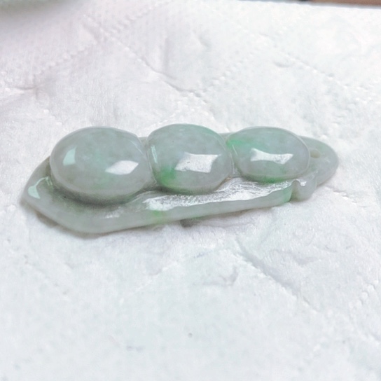 翡翠颈饰未镶嵌千**长吊坠