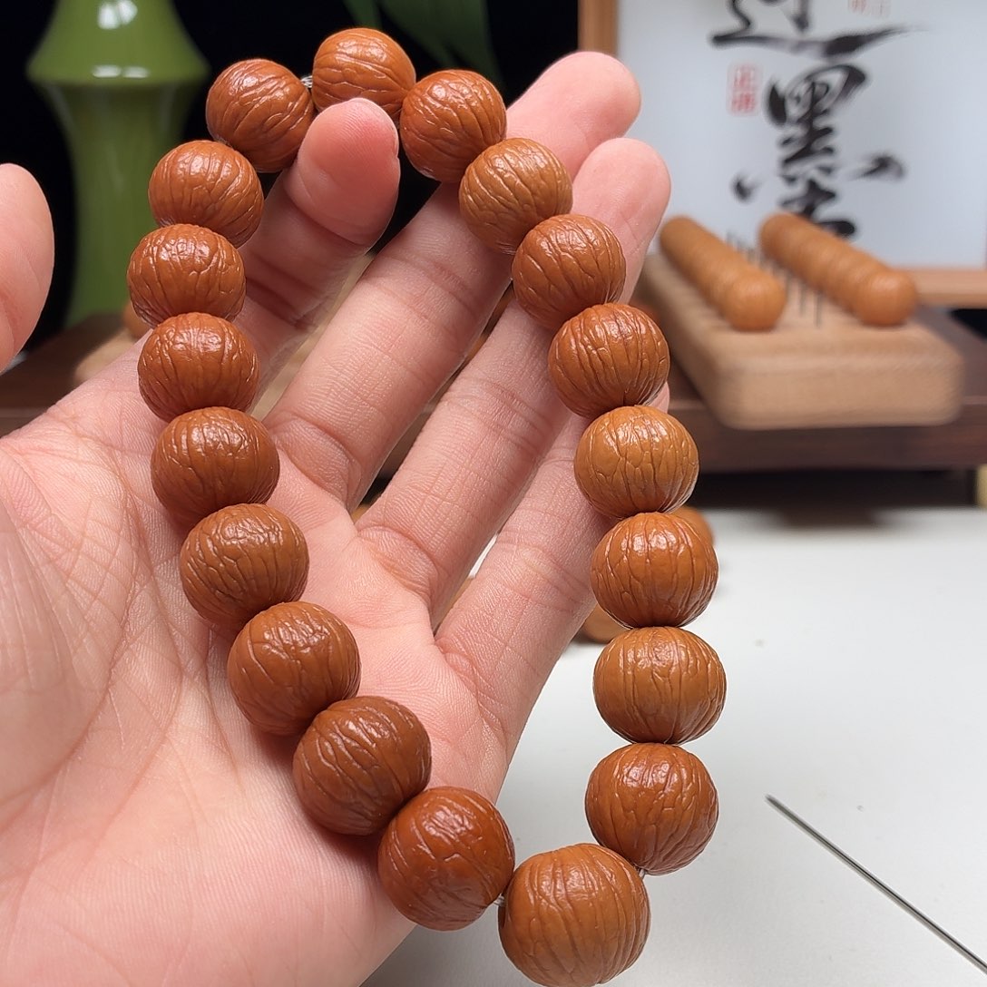 豆***飞猴头核桃吊坠16聚宝盆