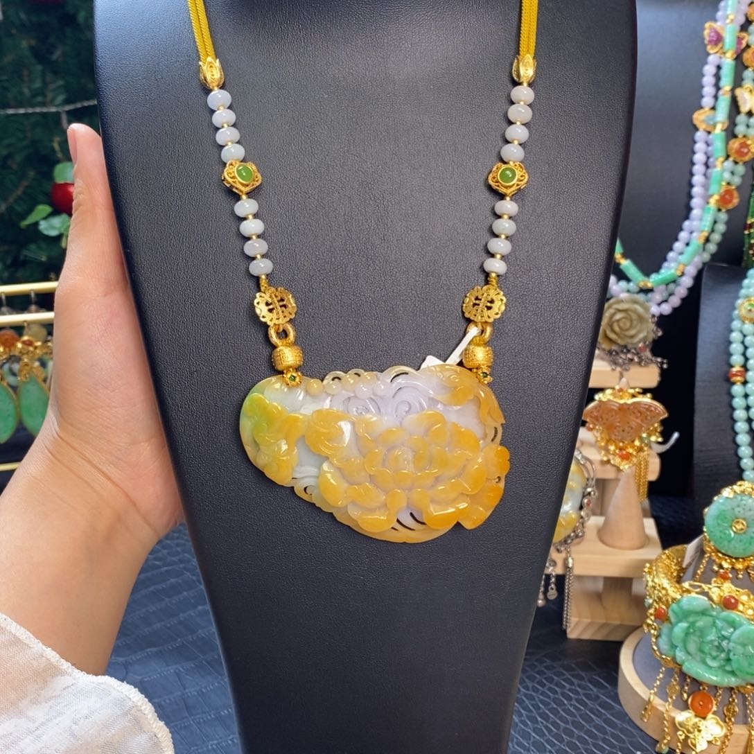 翡翠颈饰未镶嵌富贵花开吊坠 亏清