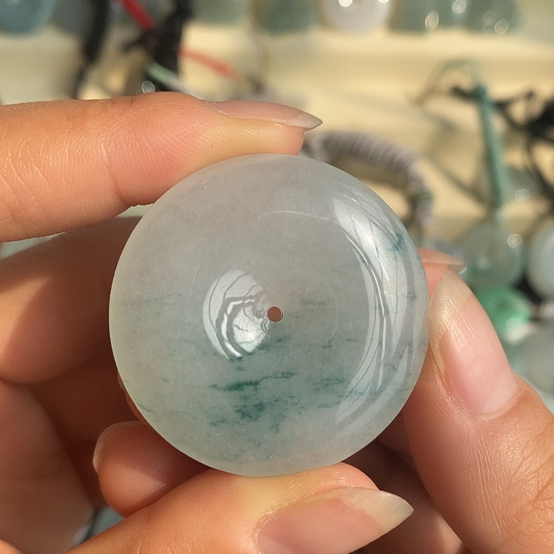 翡翠颈饰未镶嵌翡翠首饰