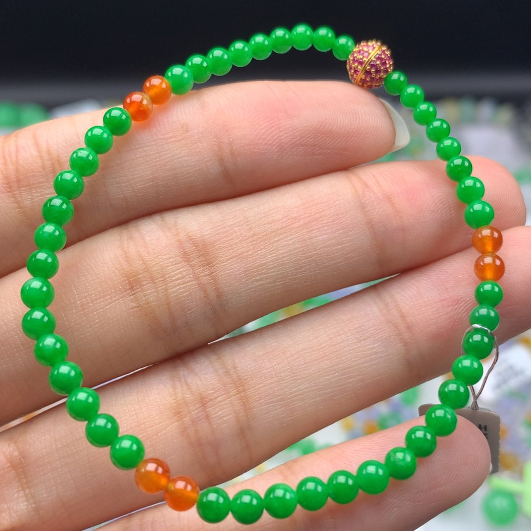 翡翠手链未镶嵌卡