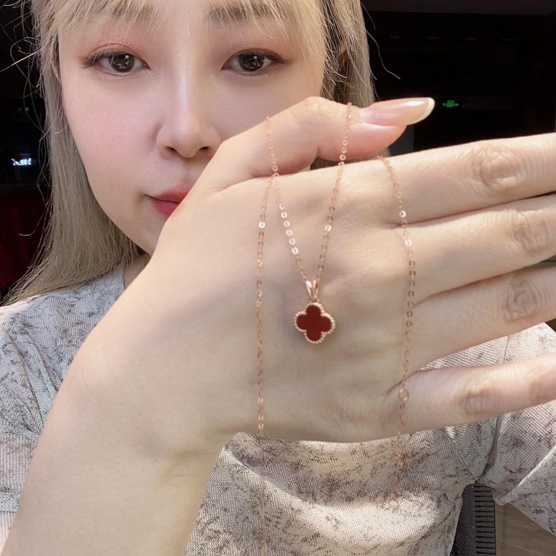 玛瑙/玉髓18K金镶嵌颈饰红k枚