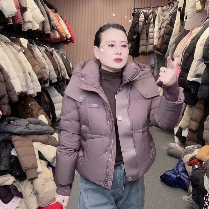 艾雨衣尚羽绒外套